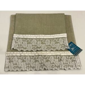 Vintage Avanti Green White Lace Decorative Bathroom Hand Towel Washcloth Set